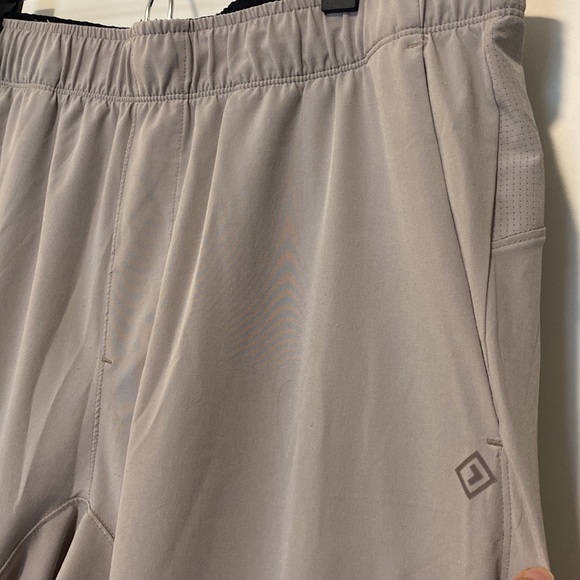 Abercrombie YPB motionTEK Training Jogger - Picture 3 of 6